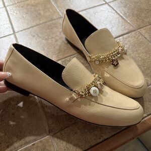 Tory Burch Everly Loafer Charm Signature Leather Logo Patent Leather 6.5 NWOB